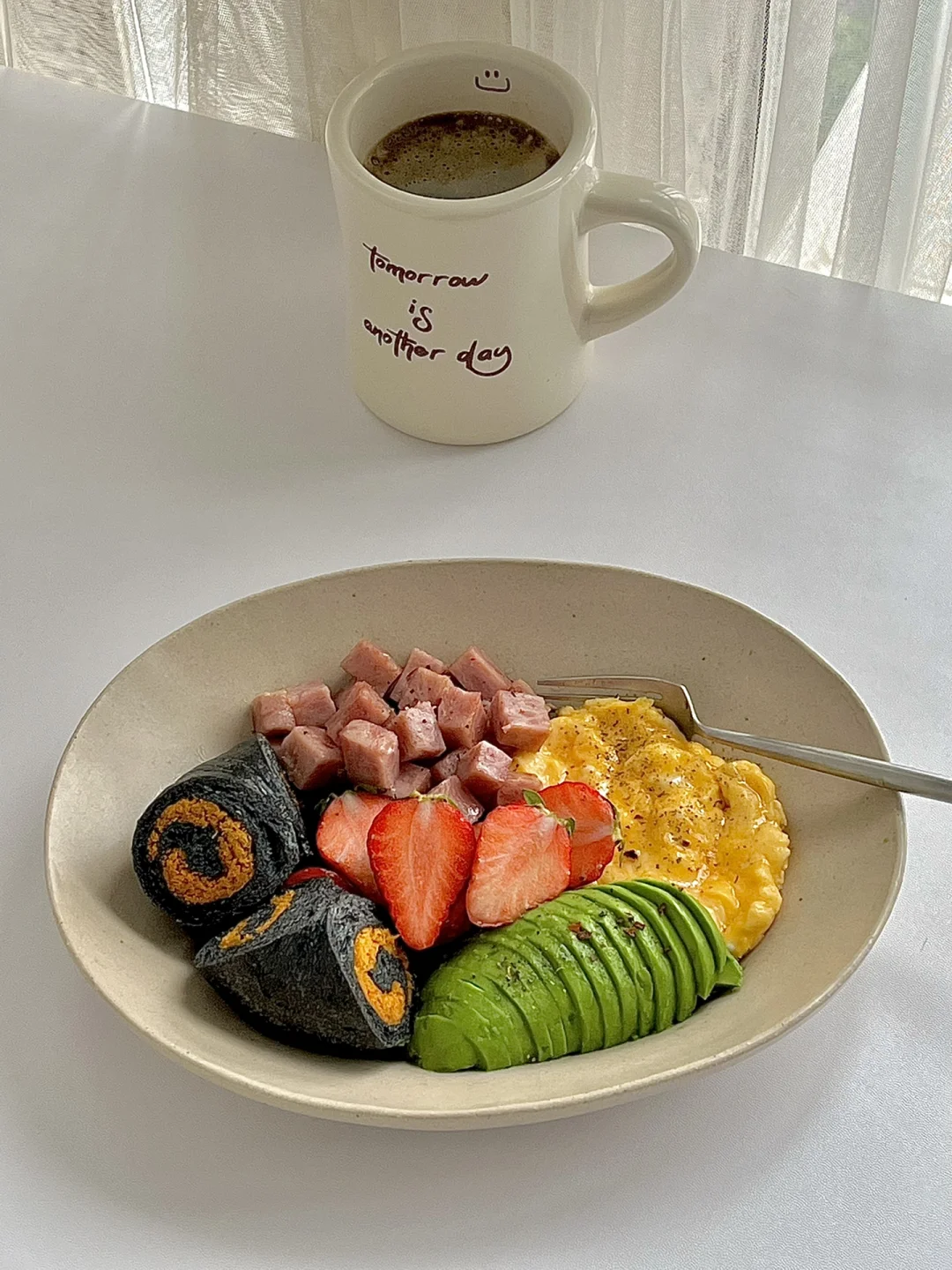 ☀️工作日早餐｜低卡饱腹肉松贝果滑蛋早餐盘