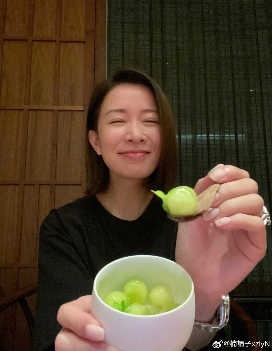 #佘诗曼[超话]#  喂我吃吗姐姐 啊佘[爱你][爱你][爱你][奶牛猫][奶牛猫][奶牛猫]#佘诗曼[超话]##佘诗曼# ​