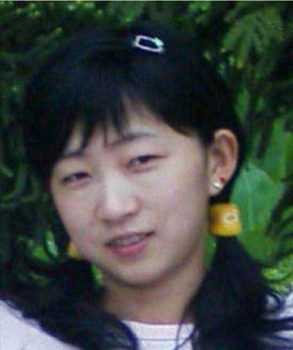 1968年，台湾美女服务员意外被中非暴君相中，很快就远嫁非洲，过上了奢...