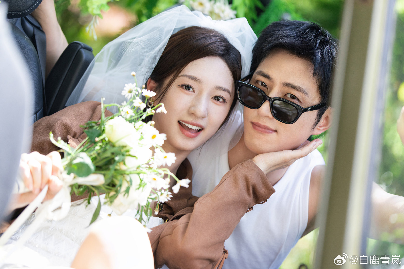 庭西和许雾，
两人、三餐、四季～
多好啊～

禁止闪婚，雾散归栖时
8月21日～red apple ​