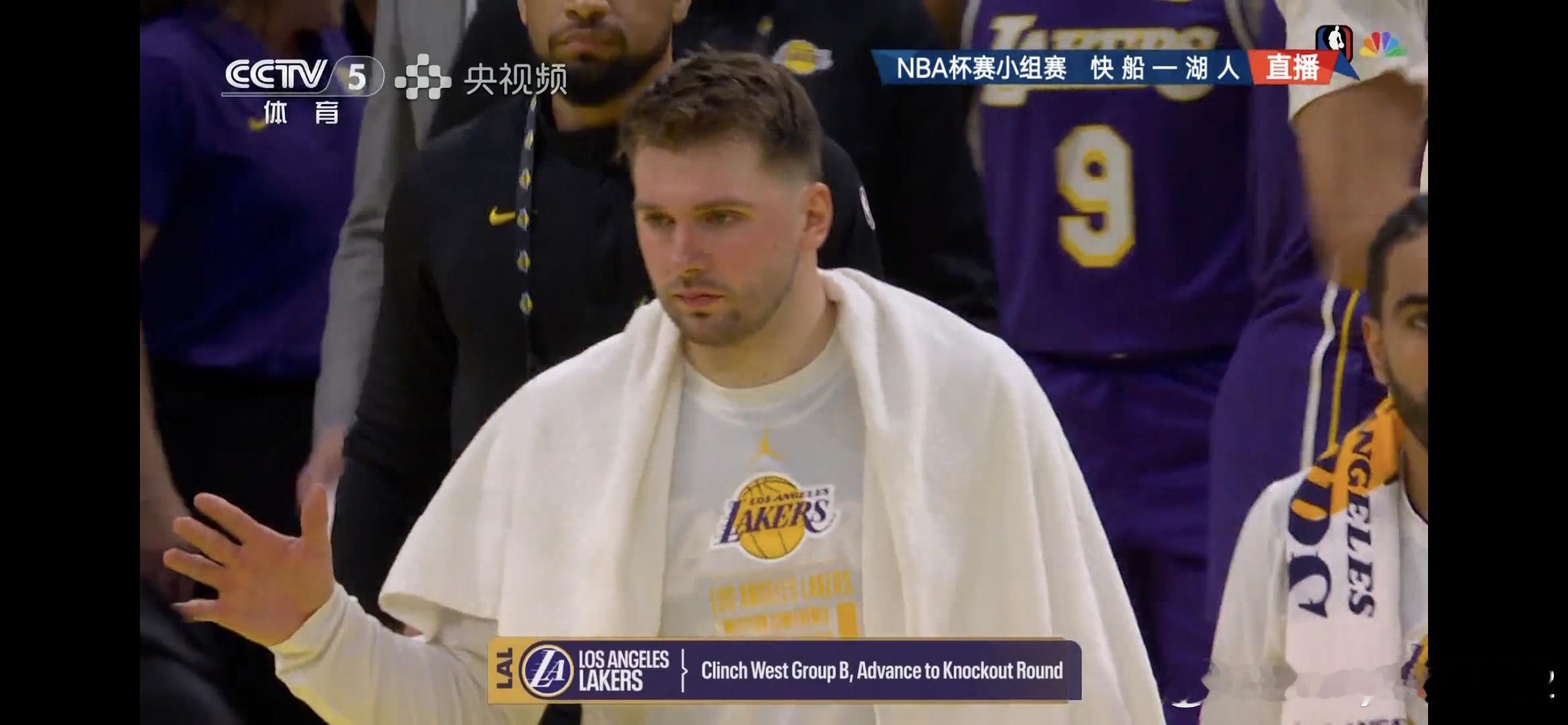 77差一板三双，太强了，老詹也是猛20➕，哈登和卡哇伊太落寞了，没帮手...