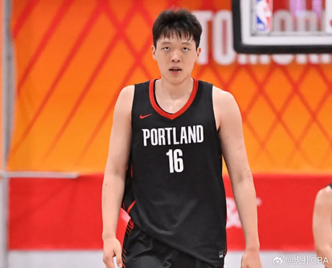 杨瀚森夏联全场8中3，得到9分10篮板3助攻3盖帽、出现5失误  NB...