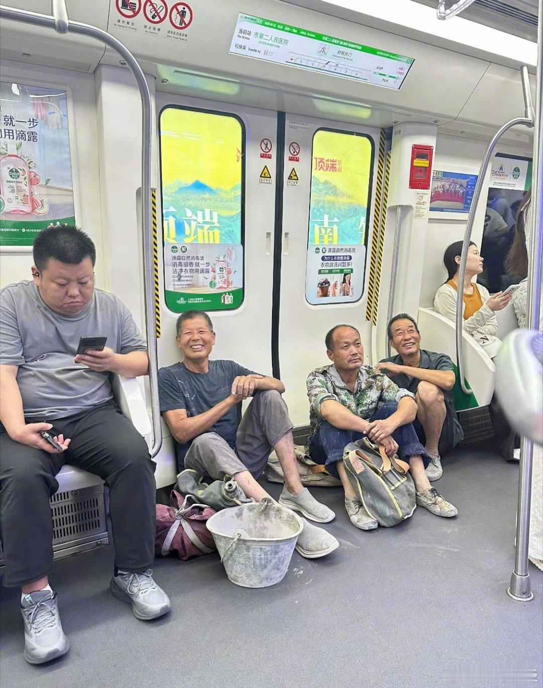 这才是最朴实最值得点赞的人吧 ​​​