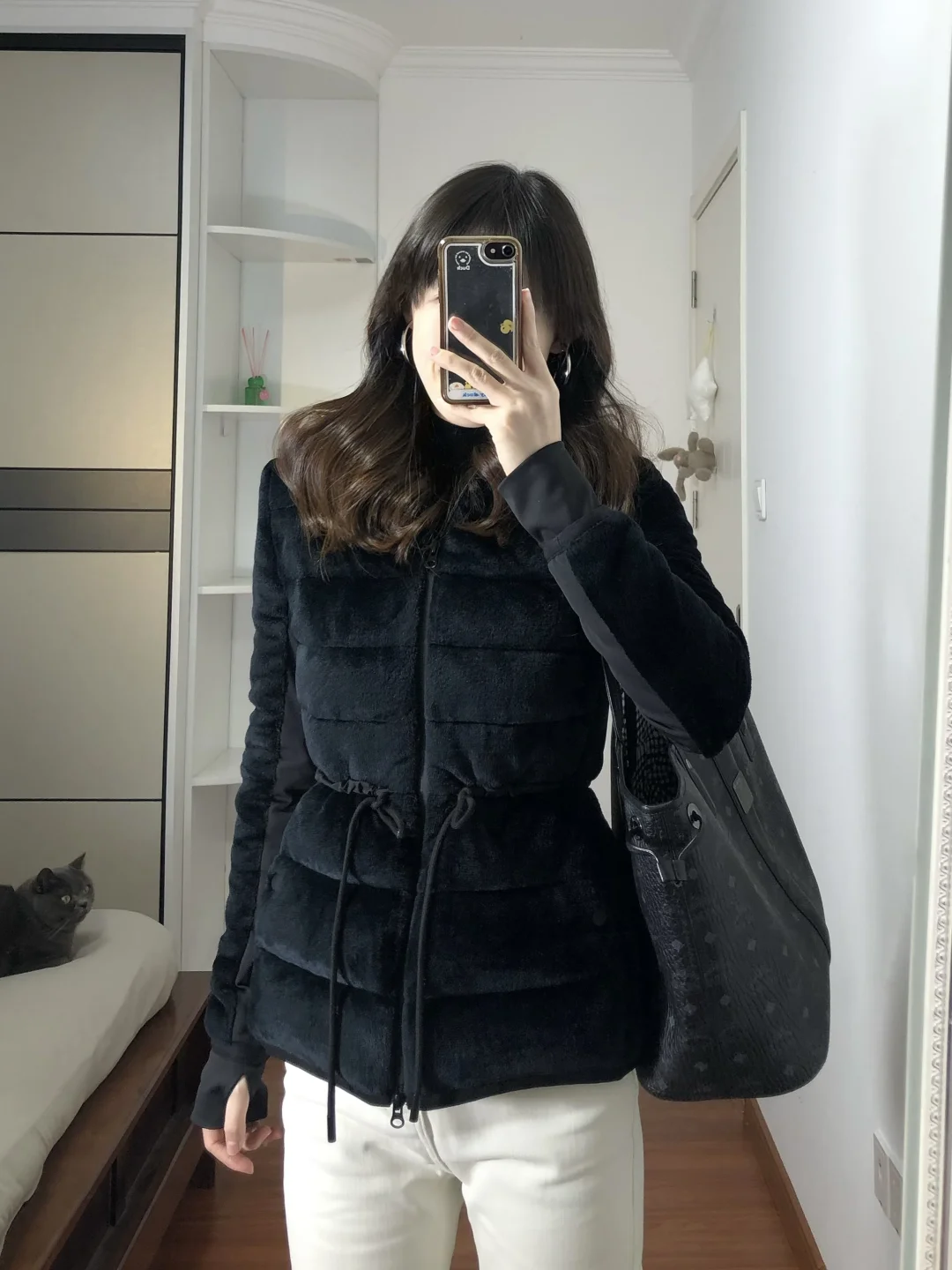 今年第一件丝绒黑羽绒服