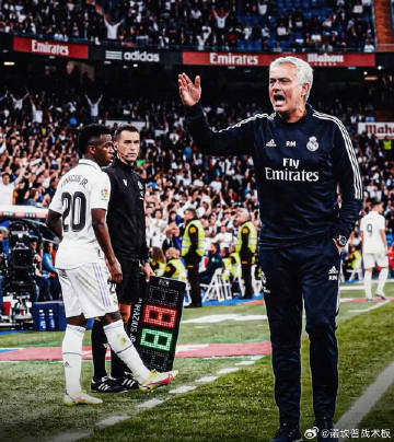 穆里尼奥这次或许真要悄然重返皇马了。他收敛了戾气，却未丢风骨，球迷评价...