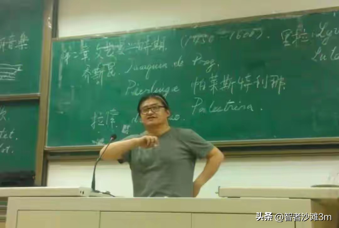 刘欢走了遗憾还没有见到亲孙子，遗憾年轻时没生个儿子。
第一个遗憾：女儿是在去年结婚了，嫁给重庆人，但是还没有看到女儿生孩子，自己还没有做外公。
第二个遗憾：像他那么优秀的基因，没有儿子继承，就一个独生女，一个儿子都没有，这对于一个优秀男人来说，这不止是可惜，更是遗憾。
不知道那个时候严格的一胎计划生