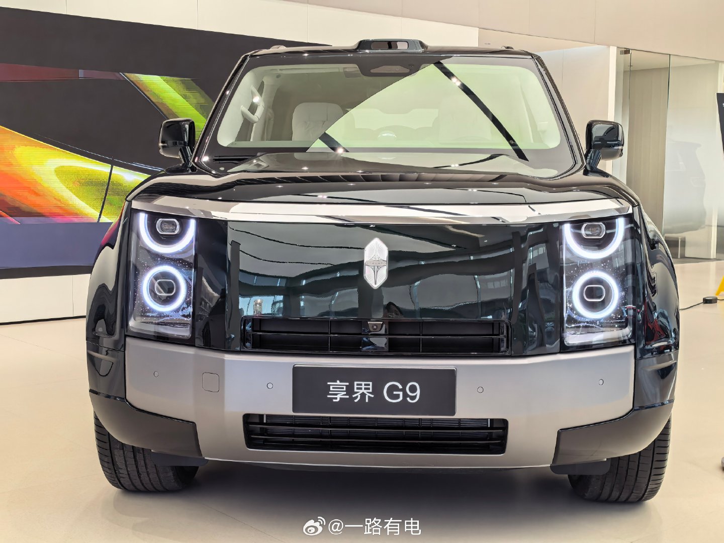 实拍#享界g9# 实车，方盒子气场真的很足，外观看着硬派大气。 ​