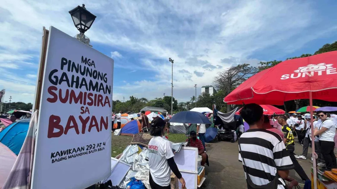 菲律宾爆发大规模示威