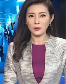 他走了，是妻子亲口证实的。刚刷到雷宇扬去世的消息，我第一反应不是难过，是愣了一下，因为站出来对外证实死讯的，不是公司，不是老友，是他小21岁的妻子马荔。
时间是9月7日，地点在广州，原因是胃癌，终年62岁。雷宇扬2012年娶了内地女主播马荔，婚后干脆搬来广州住下，第二年儿子雷庭出生，如今孩子才13岁