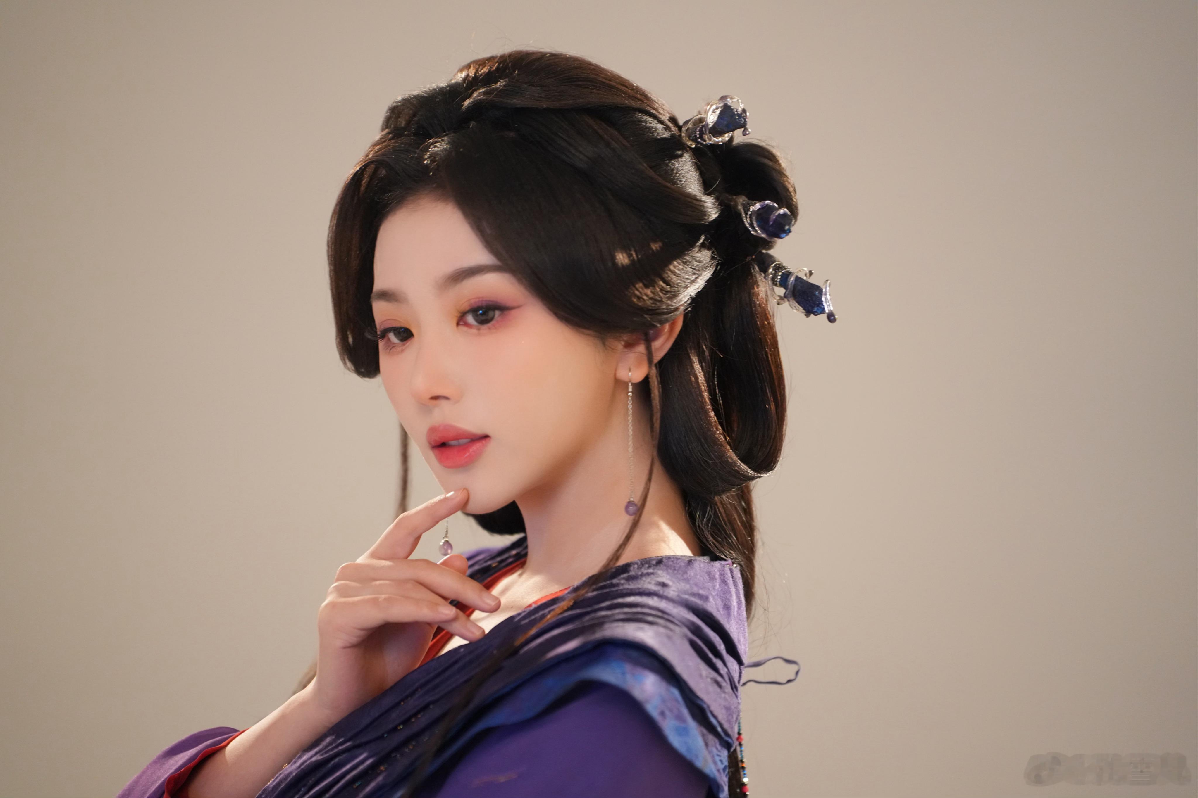 #天行九歌之举世无双杀青##剧集天行九歌之举世无双# 
恭喜这个紫女杀青！[打call][打call][打call][打call] ​