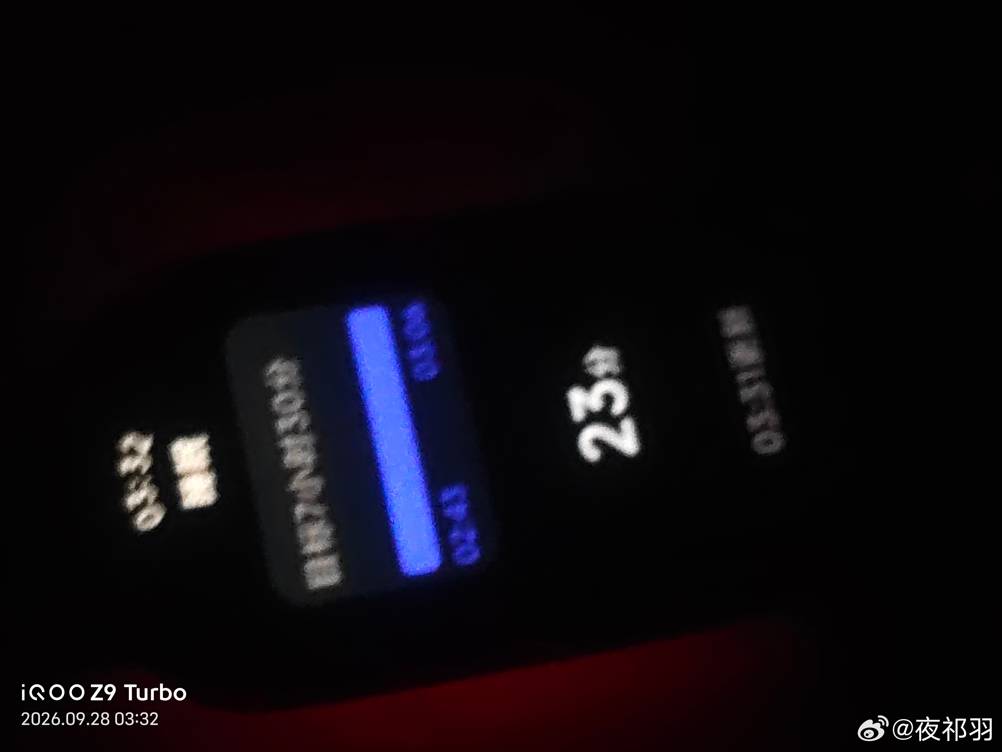 我做噩梦了，23分钟，我感觉我做了世界上最可怕的噩梦，梦里的场景都是熟悉的地方变成了另一种形态班，我见到了我最害怕失去的人在我阻止无效的情况下……去世的场景，这是极端的悲伤。

​后面知道自己在做梦，经历了轮回，我知道自己在做梦，于是我咬自己的手，然后一直在极端的恐惧的经历一些事，挣 ​