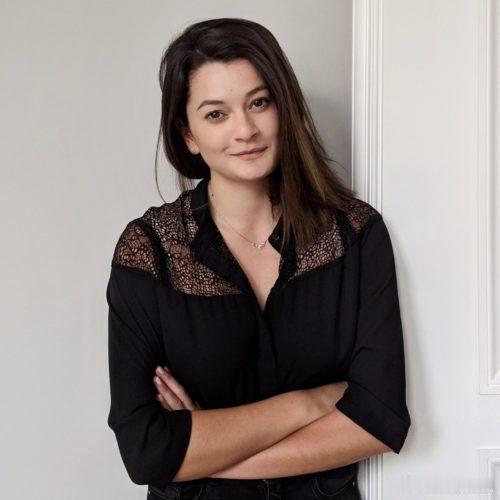 好家伙，刚翻到一条八卦看笑了：黄仁勋嫁女儿了，全网也是这几天才知道的——而且不是老黄自己宣布的，是三星会长李在镕在颁奖礼上"说漏嘴"说出来的。

9月28号纽约，韩美协会给黄仁勋颁范佛里特奖，李在镕上台致词，细数俩人3个共同点：都all in押注AI、女儿英文名都叫Madison、都用三星Galaxy Z Fold ​