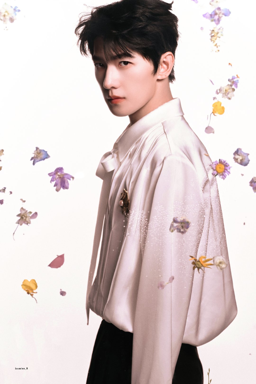 Summer 🎆

#杨洋回应建模脸# 
*#杨洋0909生日快乐# ​