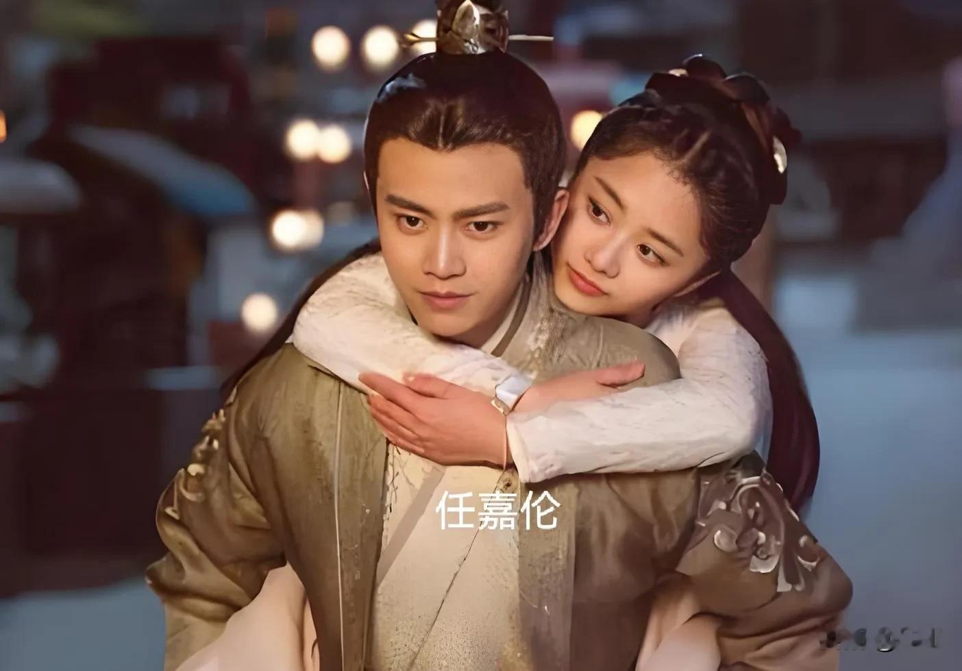 “谭松韵”合作过的14位男明星，你喜欢哪一对？
与任嘉伦的《锦衣之下》，与井柏然的《归路》，与郑业成的《蜀锦人家》，与侯明昊的《逍遥》，与许凯的《你比星光美丽》，与姜潮的《狐狸的夏天》，与钟汉良《锦心似玉》，与刘昊然的《最好的我们》，与王凯的《向风而行》，与宋威龙的《以家人之名，与林更新《请叫我总监