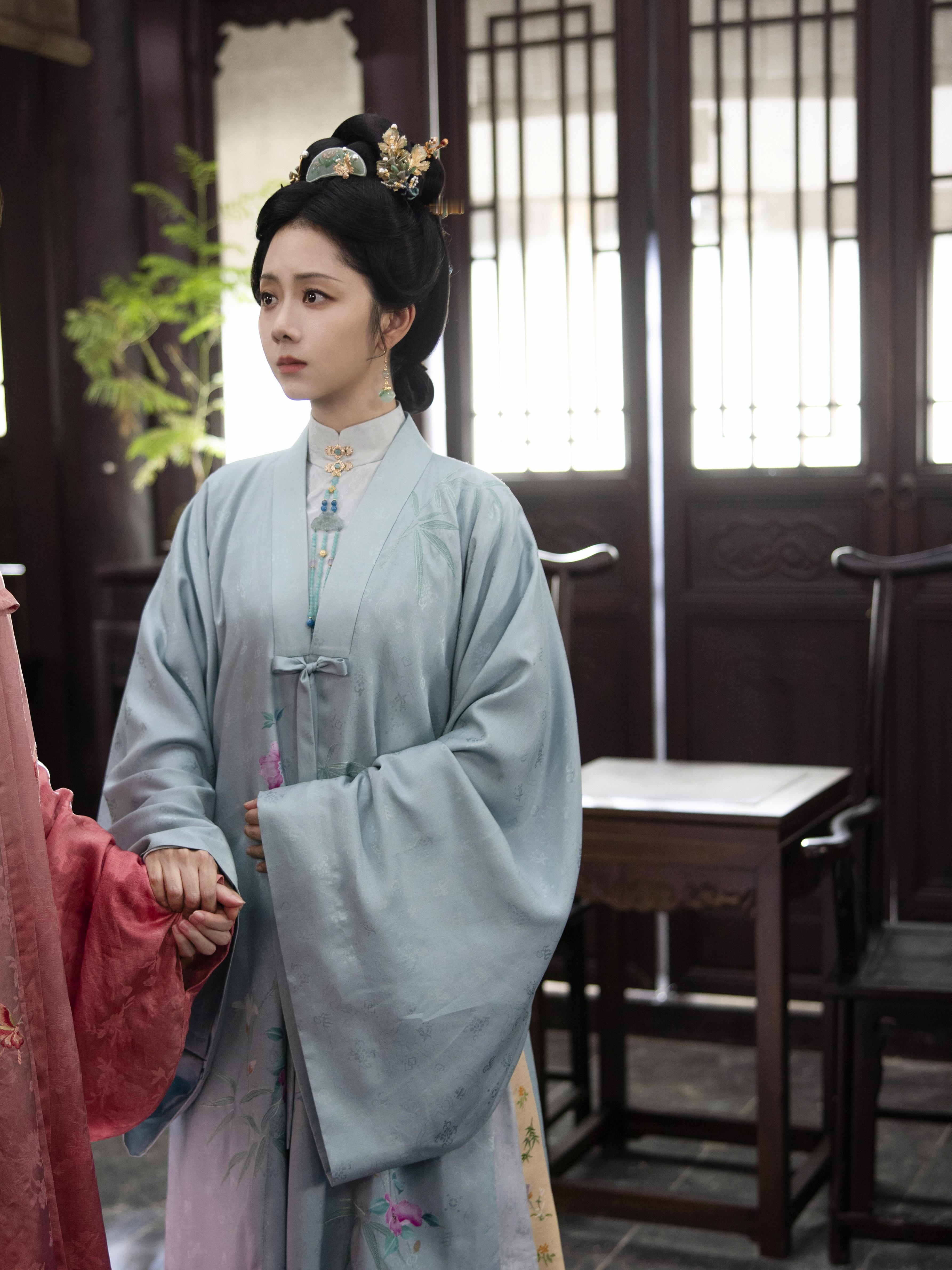 #谭松韵[超话]# 
古色古香✨谭松韵『兰香如故』妆造合集

#古装造型##古装美人##女明星古装##谭松韵兰香如故##谭松韵许兰香##谭松韵古装造型# ​