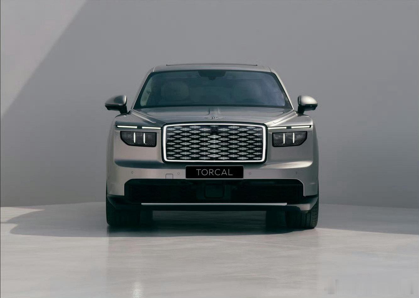 #宾利首款电动车售价# 
我觉得宾利为他们不弄个大6座SUV？
这个看上去太小了…
只能座5个人… ​