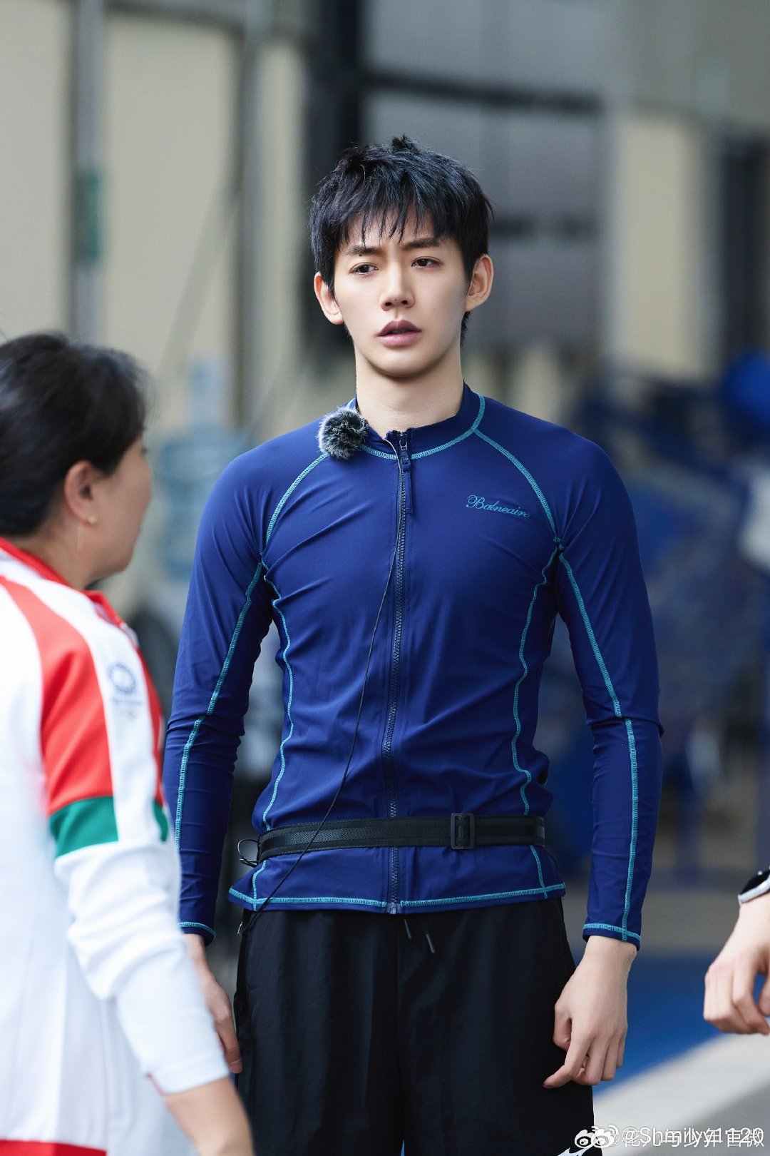 #邓为手上很忙但是完全没开机#哈哈哈 醒来天塌了 ​