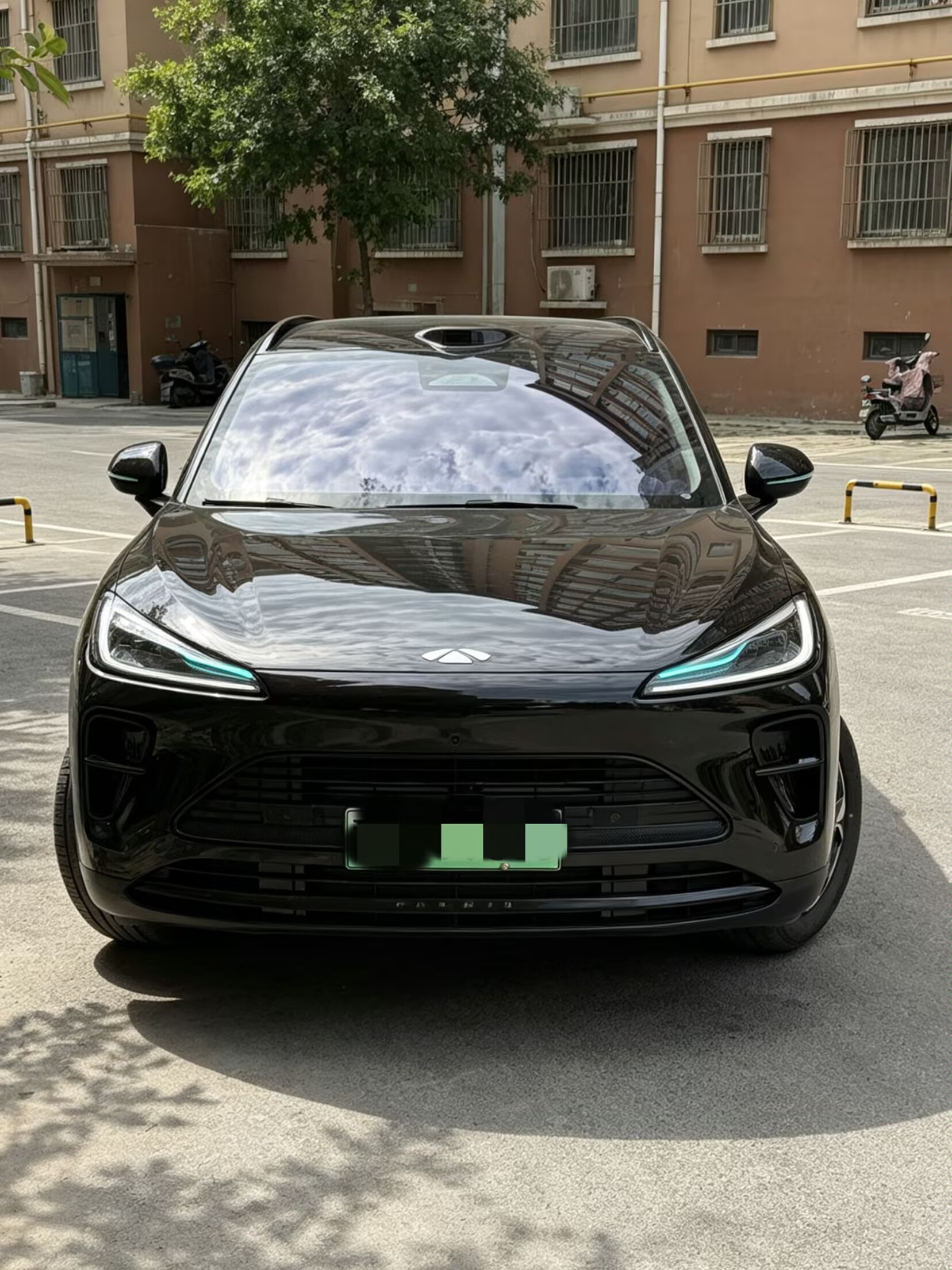 大5座新能源suv推荐哪款，风云T9L综合2000km不焦虑

今年的打算就是买一辆属于自己的车，再去周边城市旅游散心，也缓解我的通勤压力。之前一直纠结里程焦虑看了很多车，直到朋友推荐了风云T9L。
综合续航2000km，纯电230km，这个数字直接让我心动了。从工作的城市到老家900km，满油满电