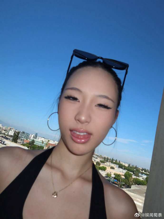#小S掌镜拍的大女儿##小S大女儿回洛杉矶了# ​