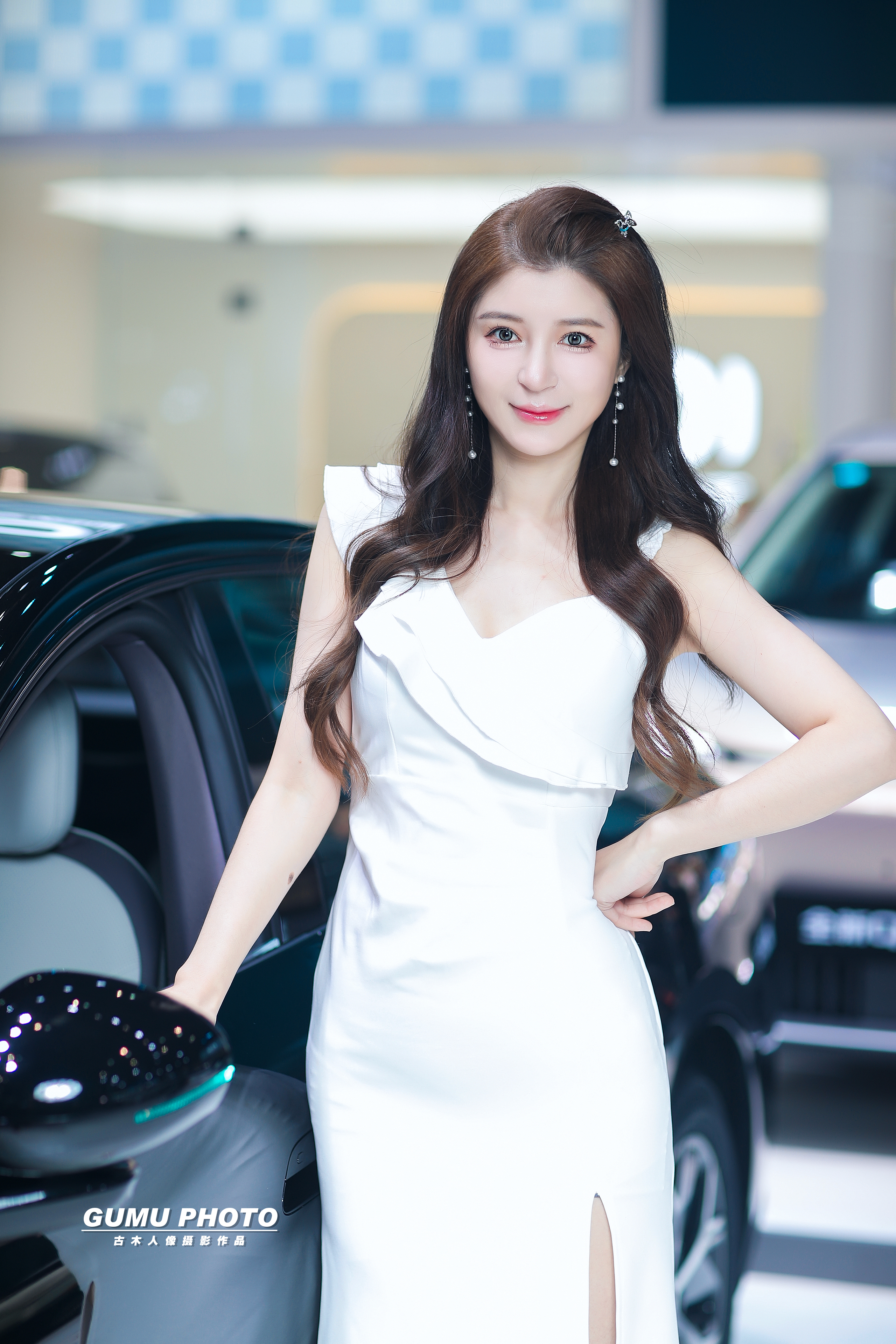 2025重庆汽车消费节长安启源展台模特小姐姐
