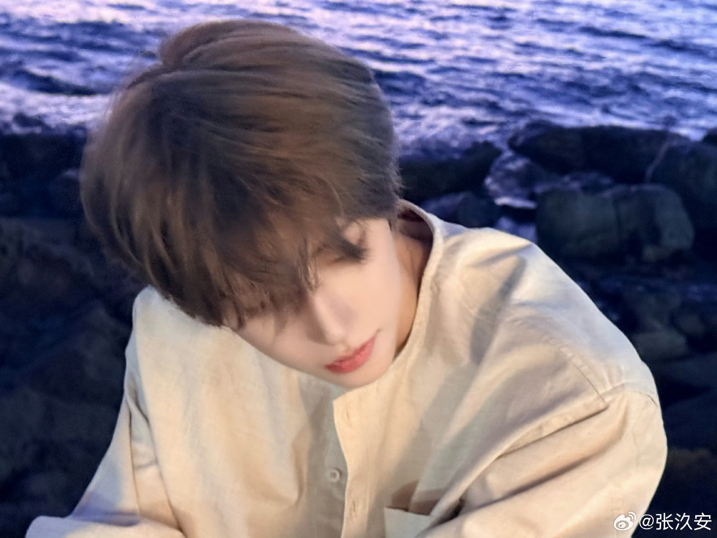 #刘宇# ❤️#刘宇宇宙诗人# 
小雨滴
​