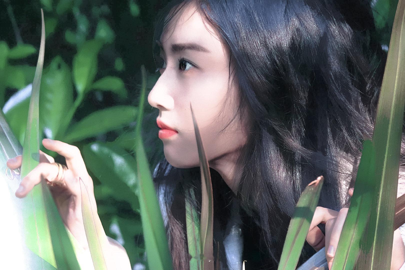 薄荷汽水

#卢昱晓# ​