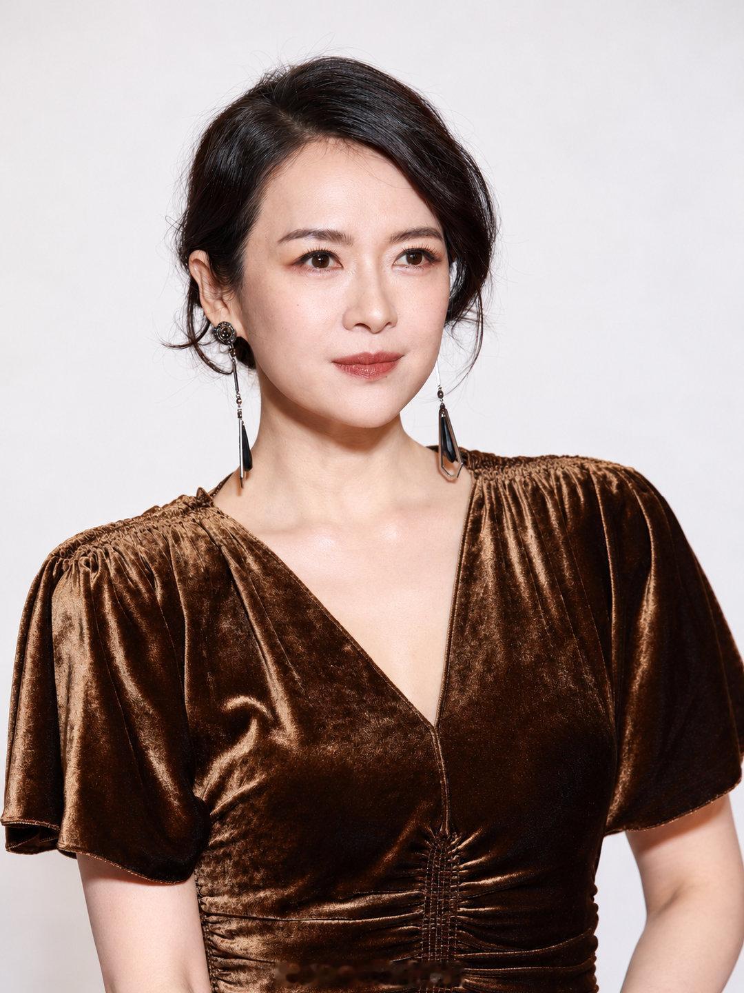 章子怡

怼脸

[哈哈][哈哈][哈哈] ​