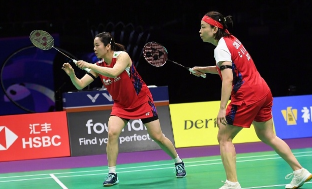 国羽女团以3-0击败日本队，球迷因此看清了三个事实。在亚运会羽毛球女团决赛中，中国队以3-0战胜日本队，夺得队史第11个亚运会羽毛球女团冠军。
 
回顾整场对决的进程，中国队在战术布置和临场发挥上的果断，完全掌控了比赛的节奏。
 
教练组没有墨守成规，而是敢于在关键场次把年轻面孔顶在冲锋线上，让久经