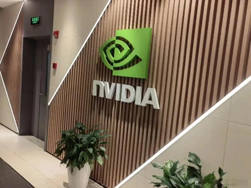 科技与文娱行业观察：国产AI算力实现突围、锂电供应链敲定长约、PUBG服务赛道格局重构
 
8月31日来自快科技的消息，此前在网络引发热议的Ox‑Alpha牛来大模型，本体正是智谱GLM‑5.3 Flash。该模型并未采用海外显卡作为算力底座，而是依靠十万张国产AI芯片提供推理算力。
 
8月31日，LG能源解决方案与S ​
