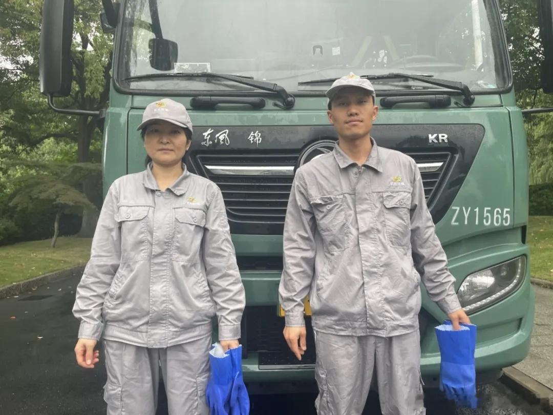 拾金不昧是中华民族代代传承的传统美德，更是一线职工立身行事、彰显职业素...