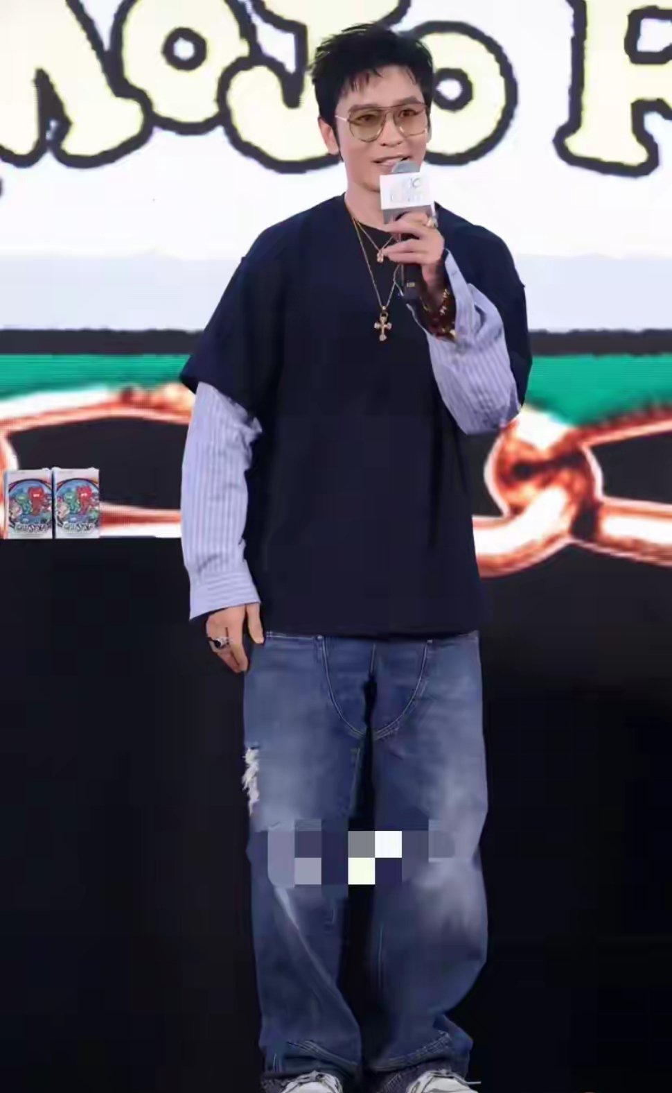 陈冠希黄晓明出席活动，陈冠希素颜出镜，颜值被妆后的黄晓明吊打 ​