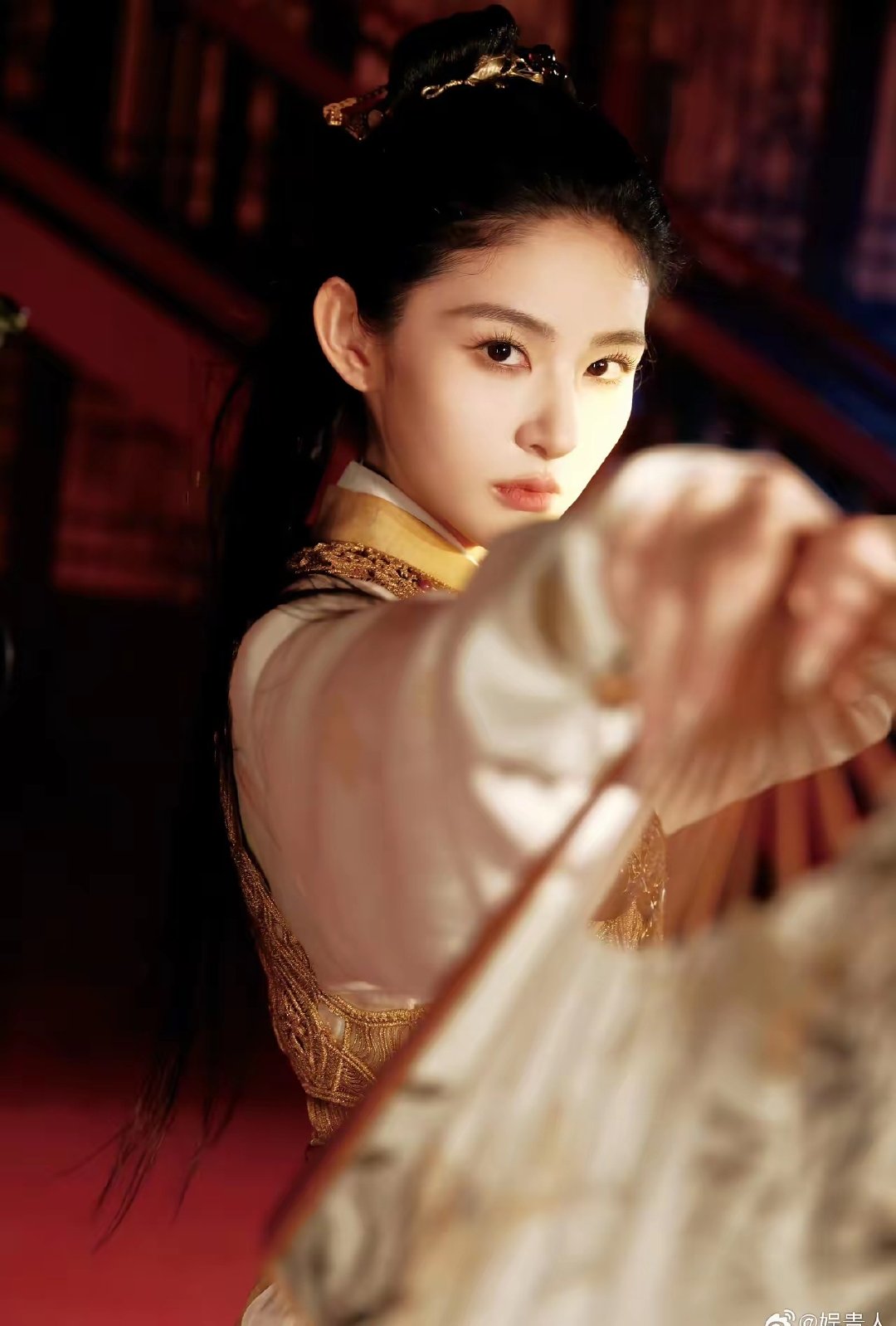 笑死我了[泪奔][泪奔]于正认证赵晴4.0版
这算背刺旗下艺人吗[思考] ​