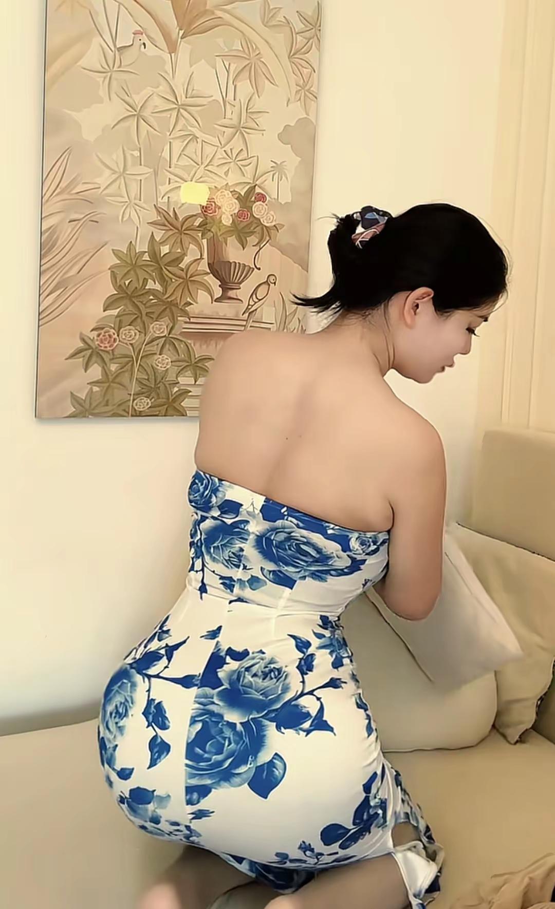 <p>美背杀 <!--{img:0}--></p><img src=