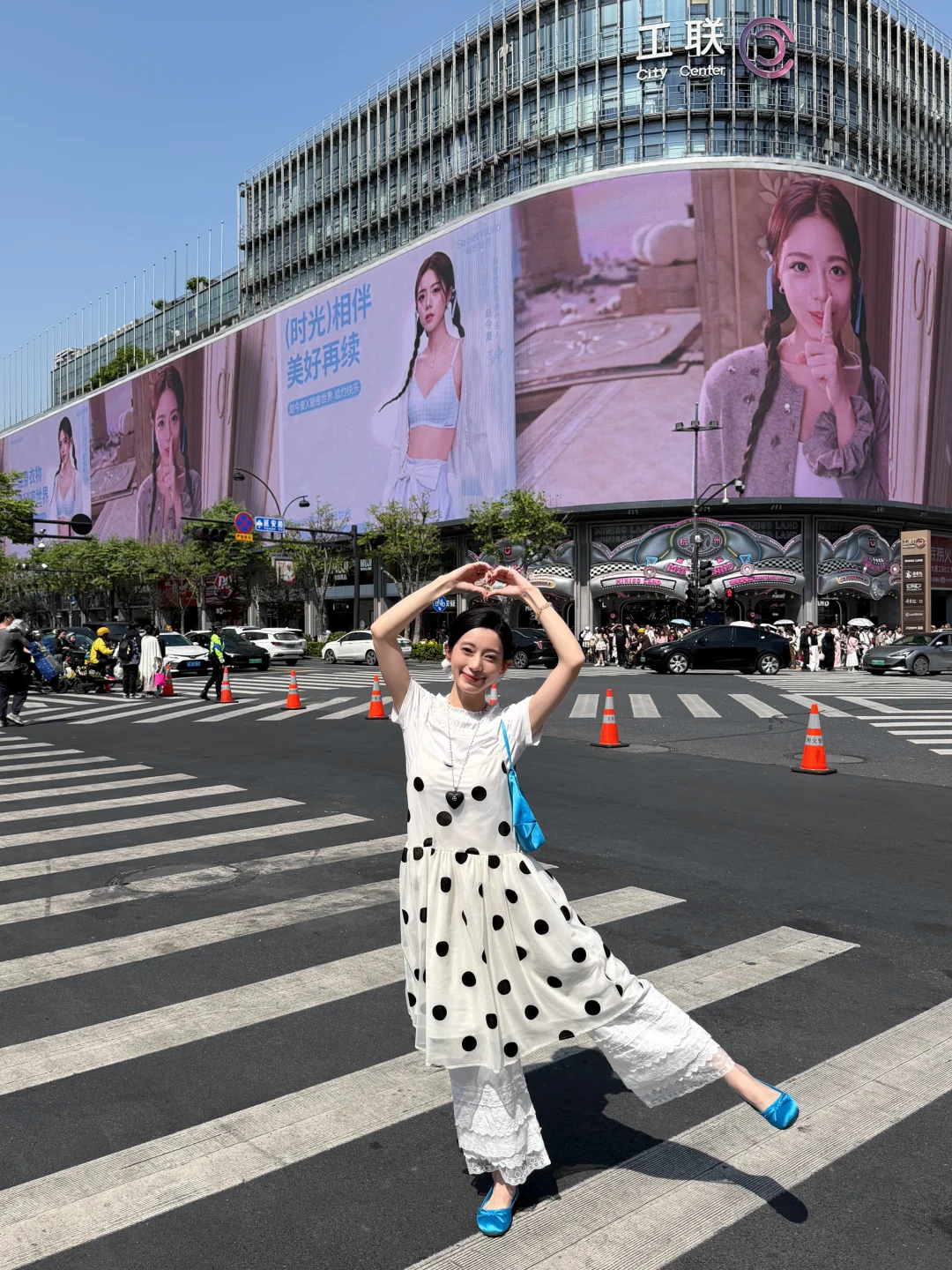 💜赵今麦你美！！！西湖68w巨屏的顶级排面！！！