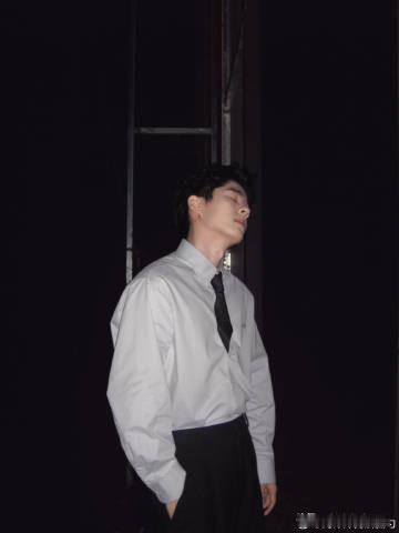 刘昊然，现在就是很想看《海岛舒服日志》