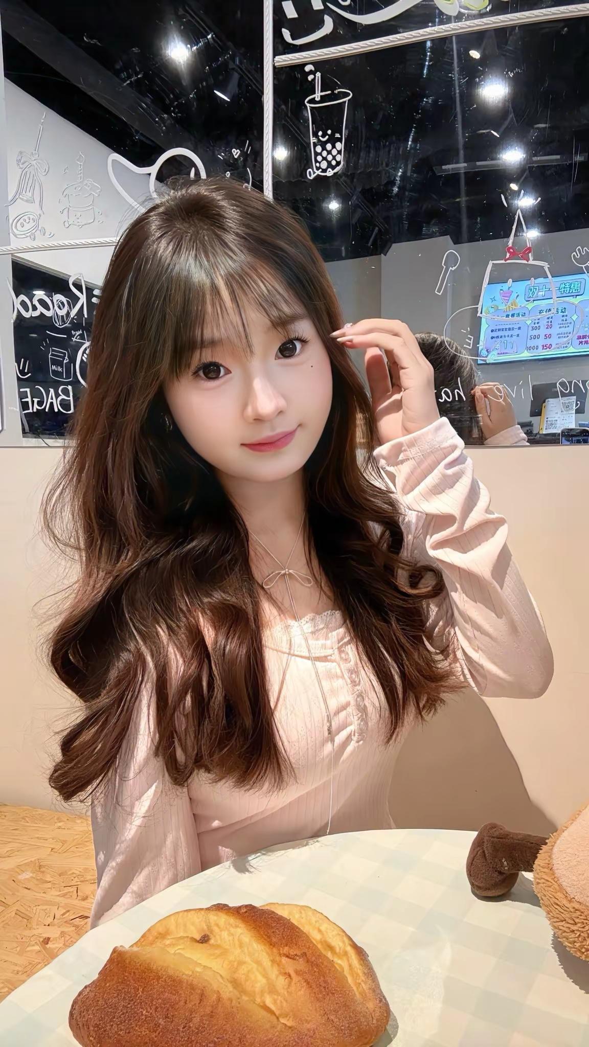 性格十分恶劣但胜在脸实在太乖