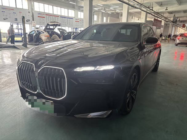 25年宝马i7 eDrive50L尊享运动