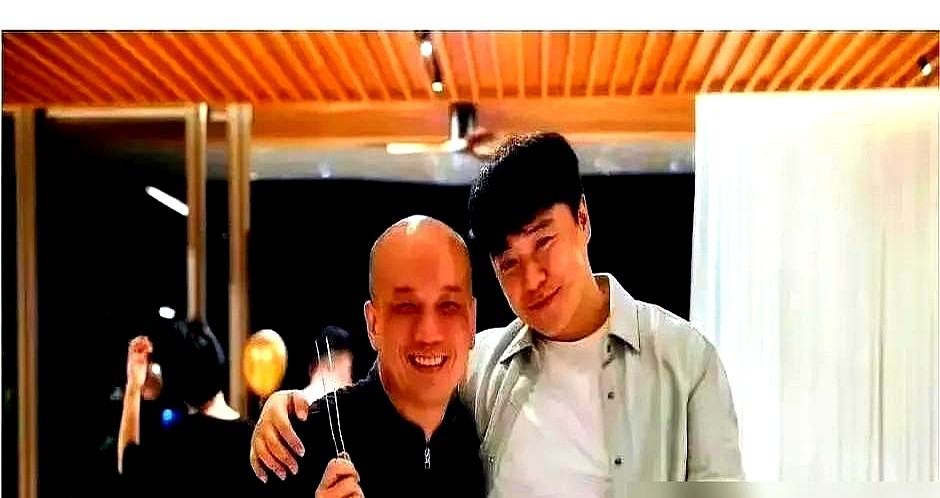 肖央新片《出入平安》票房遇冷，网上有人嘀咕，说他离开陈思诚就不行了。

这锅真不能全让演员背。这戏题材偏冷，剧情逻辑有点硬伤，宣发也没怎么跟上。同期又撞上大片，票房不好是好几个因素凑一块儿的。

最近陈思诚请肖央去演《唐探》番外男主，其实是个很现实的考量。肖央演的“宋义”本来就自带话题度，观众买账。