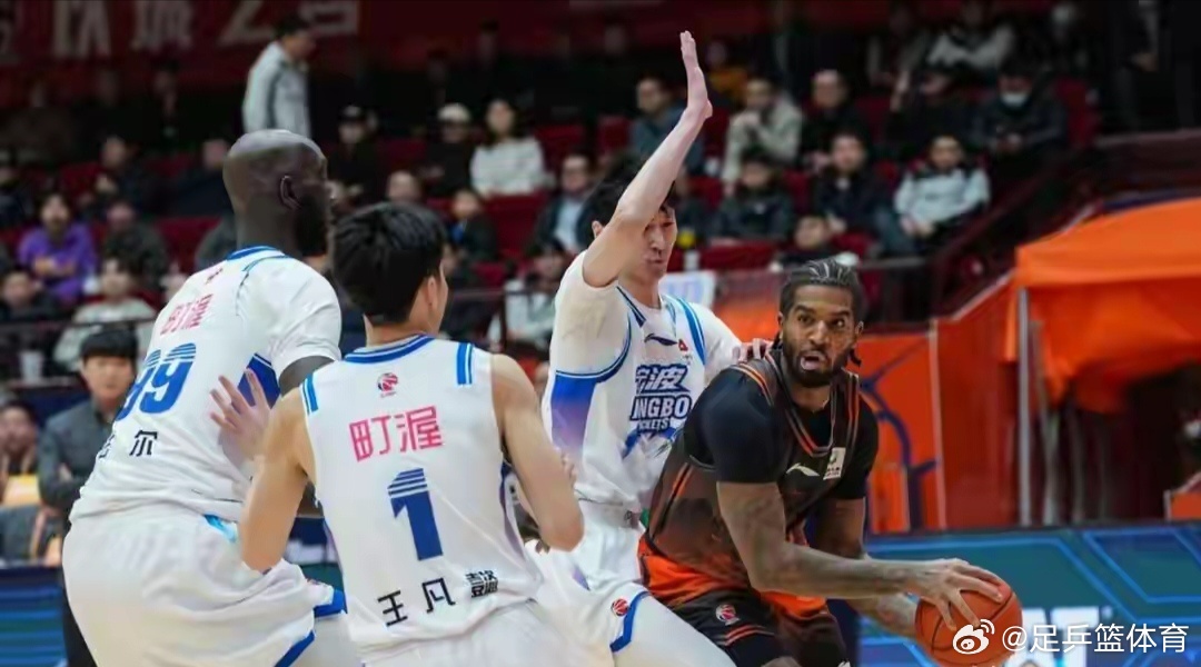CBA重磅3消息：上海男篮签外援，庞峥麟迎对手，胡明轩征召集训营休赛期...