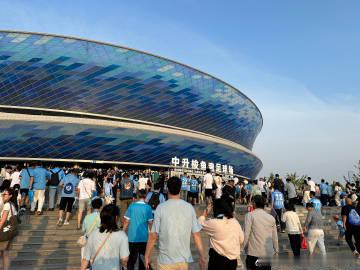 这就是周末最大的快乐和六万多人一起看球<span class="url...