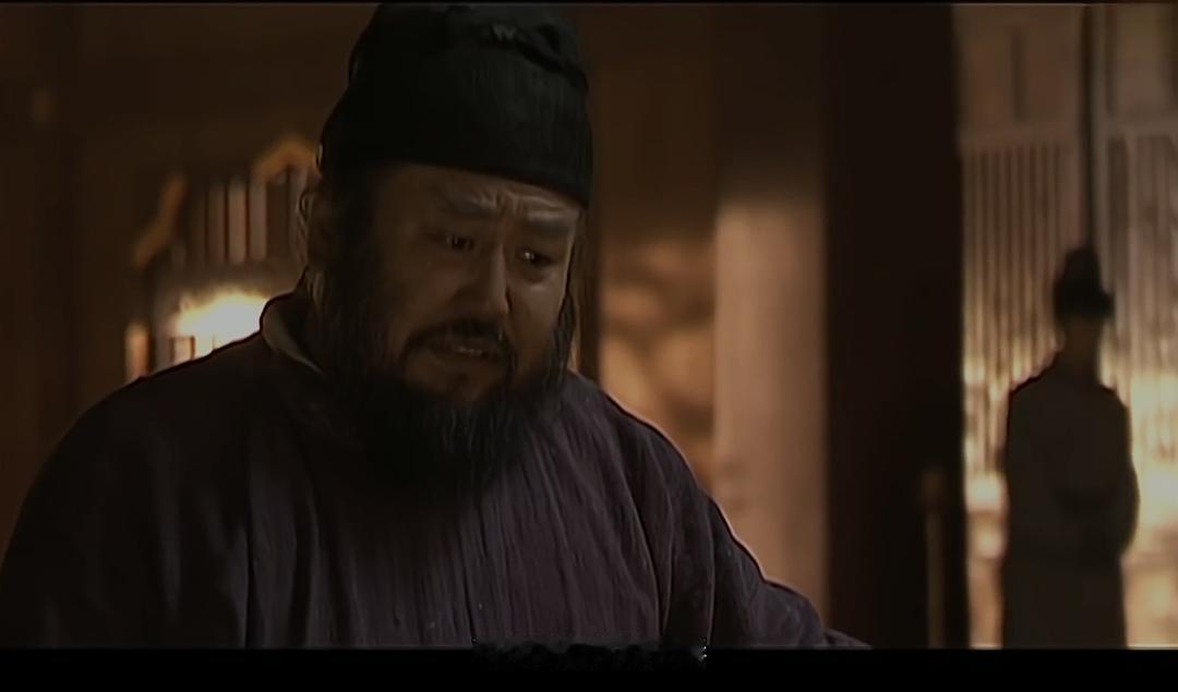 在古代，律法真的能约束得住权贵吗？

唐朝有一句流传至今的话：南山可移，判不可移。
说的是小官李元纮，不怕太平公主的威势，依法把被她占去的水碾判还给寺院。上司吓得赶紧叫他改判，他提笔写下这句掷地有声的话。
可现实是：骨气有了、法理也占理，这份判决最终却没能执行，他本人也被调离原地。

再看东汉有名的