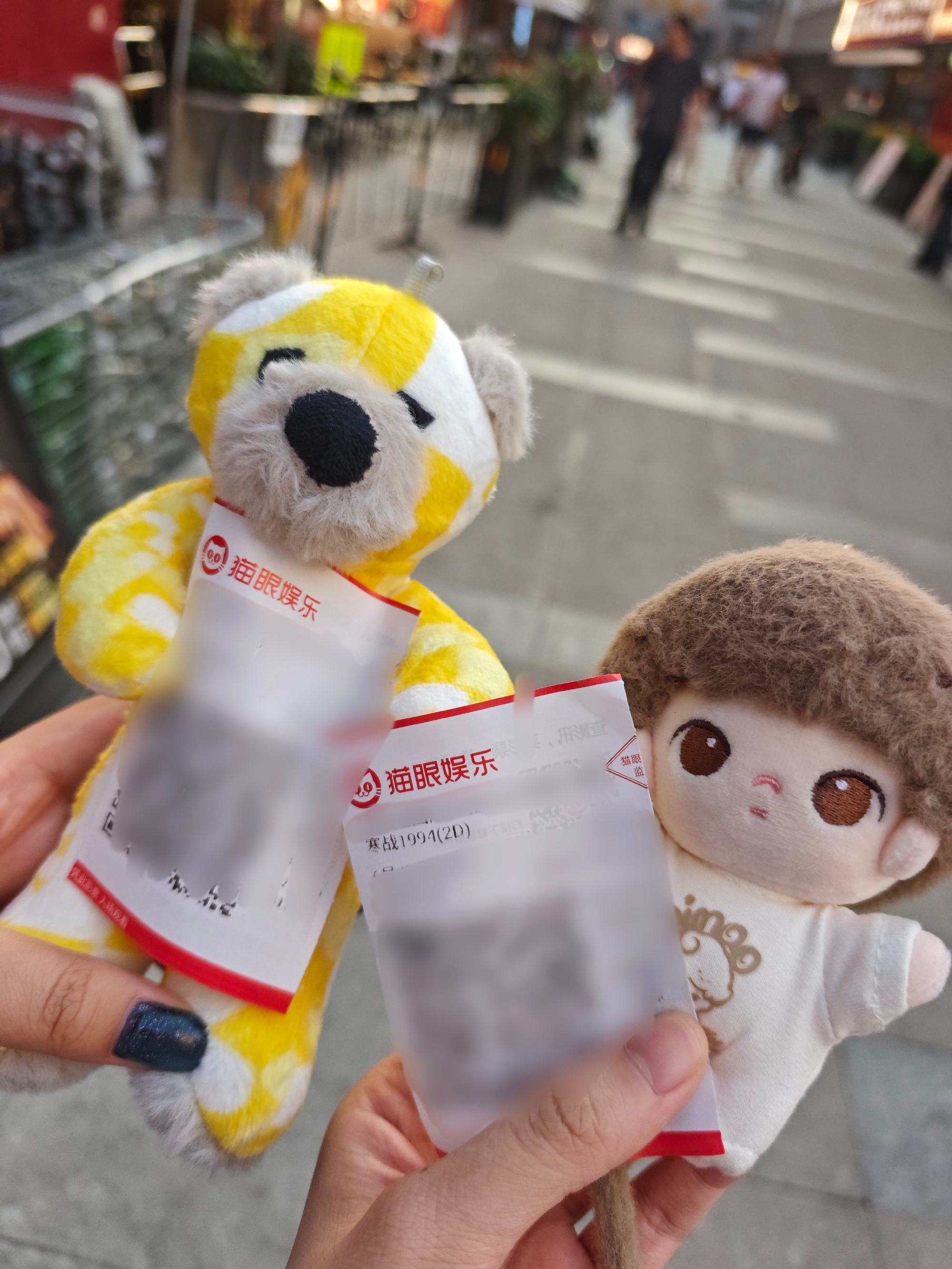 同bb去看了港版建国大业顺便吹了一下水 是谁这么天才想出如此拿票方法以...