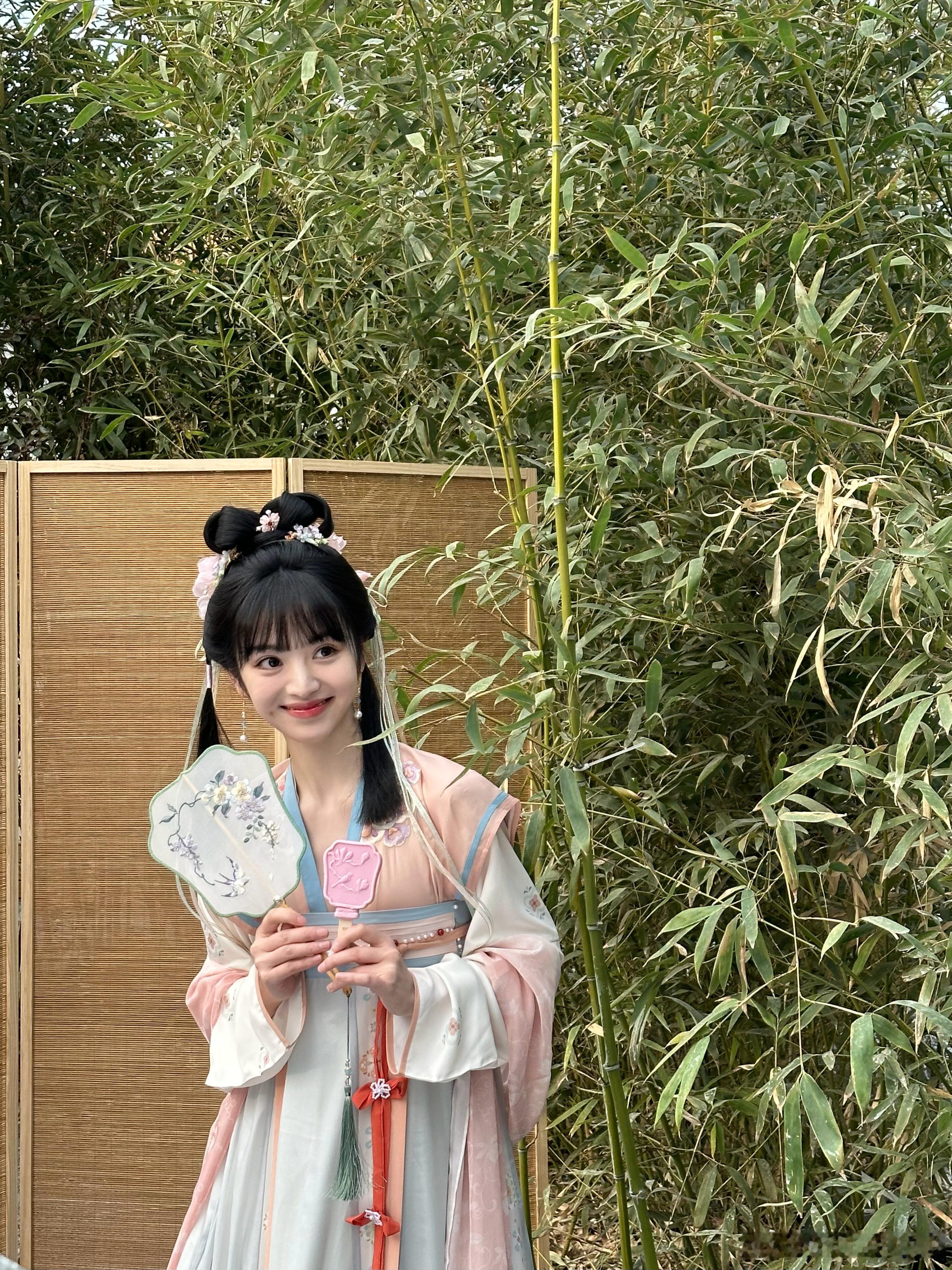 #田曦薇[超话]# 垂耳兔#田曦薇# ​