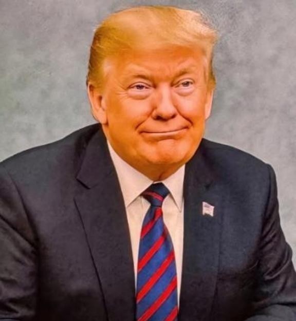 特朗普居然曾经承认：放弃全球霸权！将调整与中国的经济关系，承认中美近乎平等！这条表态一出来，国际政坛算是炸开了锅。
这件事普京看了可能会重新判断美国战略方向，马克龙也会感受到欧洲处境更加复杂。普京看到的，不只是美国嘴上的强硬，而是华盛顿开始重新计算全球投入成本；马克龙看到的，则是欧洲多年追求战略自主