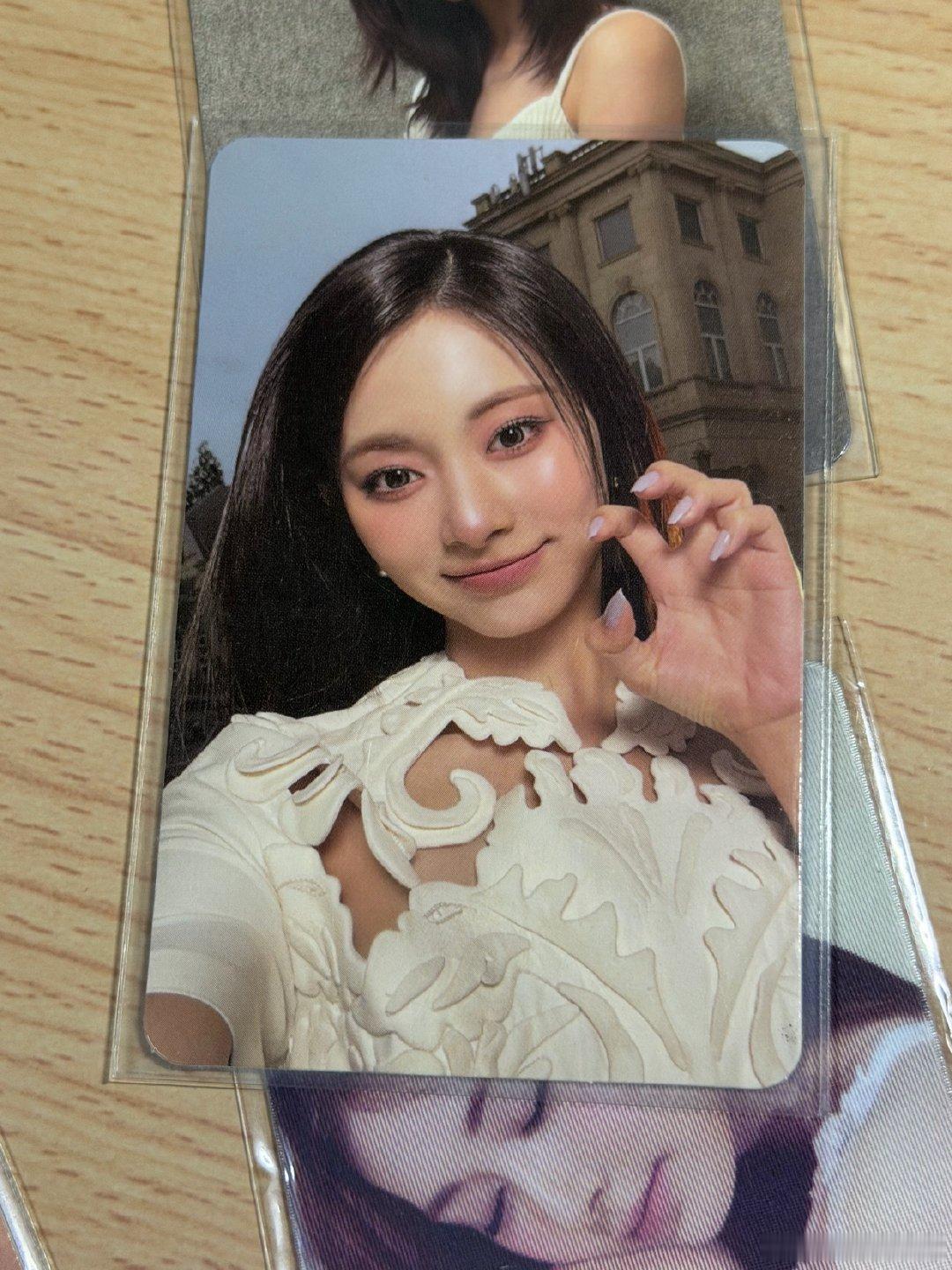 #周子瑜[超话]##TWICE[超话]##ONCE杂货铺[超话]##鱼干小摊[超话]# 
出Tzulo小卡
两张15不包，一张8
#周子瑜##tzuyu##twice##abouTZU# ​