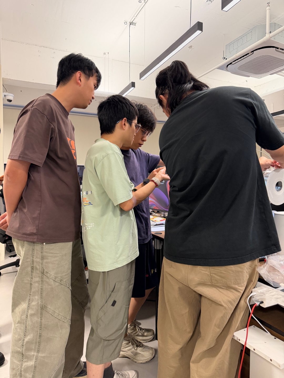 同事看到即将发布的国产超大杯，都表示能和iPhone
18 Pro Max一战 ​