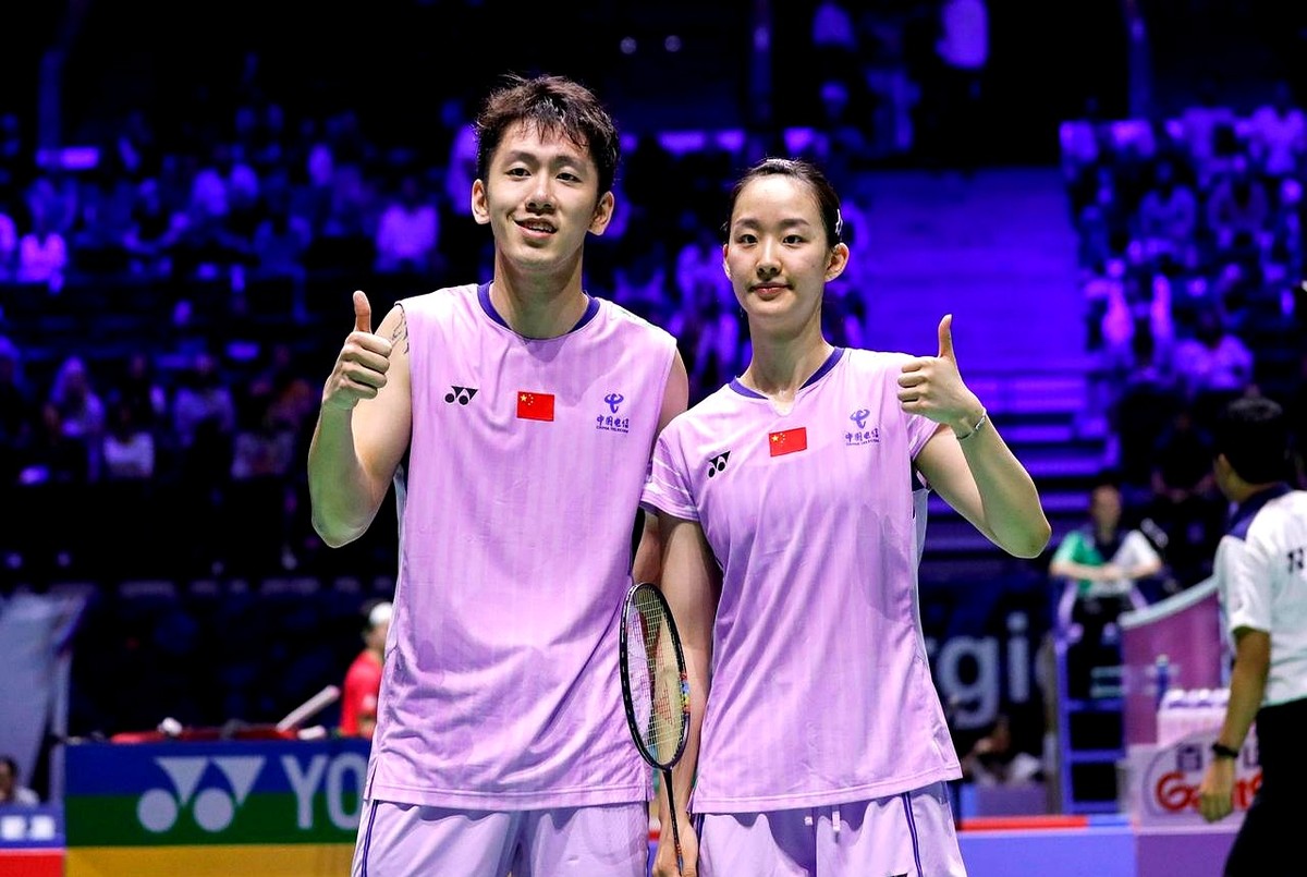 丹麦公开赛混双首轮直接打成了复仇局。

高家炫/吴梦莹0比2不敌日本组合渡边勇大/田口真彩，遭遇一轮游。另一边，程星/张弛以2比0击败美国组合普雷斯利/盖骆顺利晋级。

签位就是这么戏剧性，程星/张弛下一轮的对手，偏偏就是刚刚淘汰了自家队友的渡边勇大/田口真彩。

队友输掉的球，程星和张弛必须正面硬