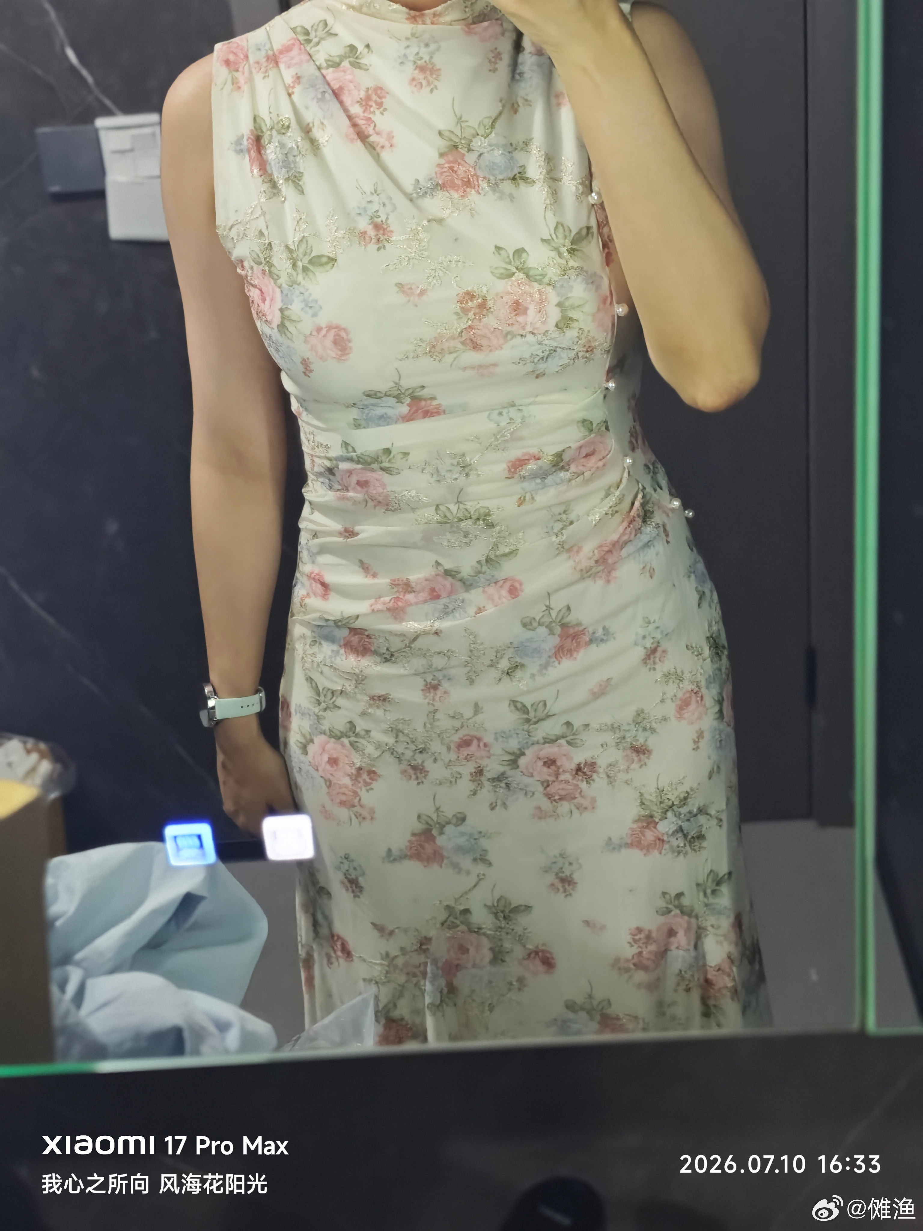 有点点想留下来这衣服[柯基] ​​​