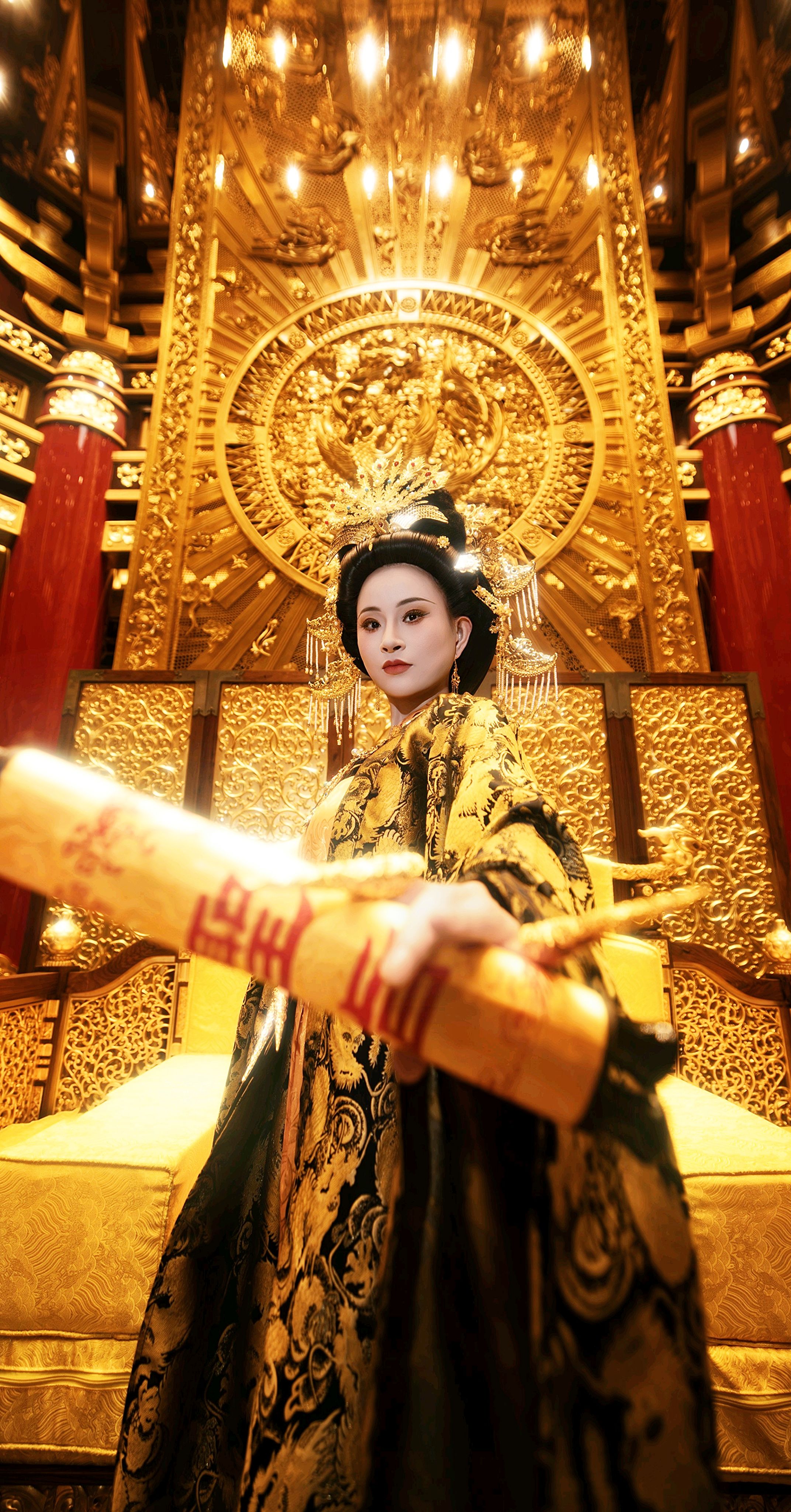 女帝的前身是皇后｜武曌