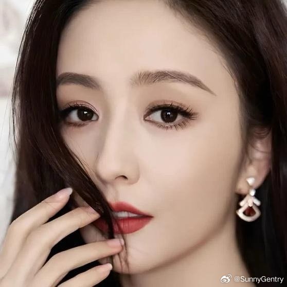 《佟丽娅美图来袭，这颜值太绝了，谁看了不心动？》 ​